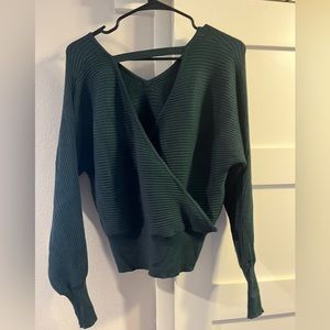 Women’s Green Long Sleeve Sweater